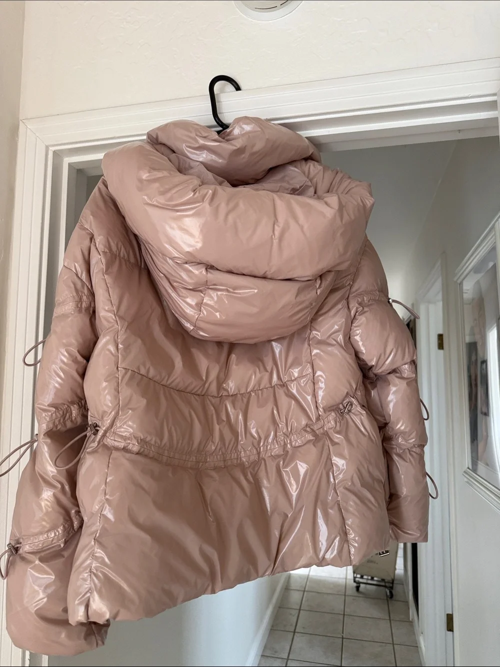 ALO Yoga Glossy Blush Pink Hooded Puffer Jacket